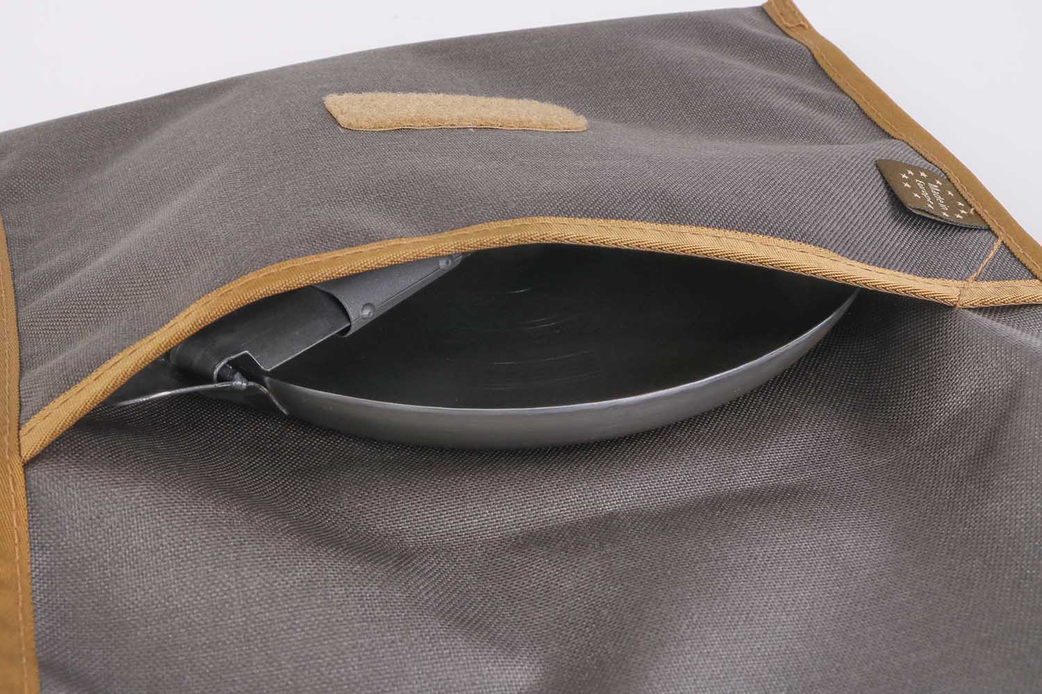 Pfanne mit Nylontasche Pfanne mit Nylontasche